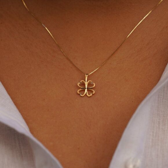 14K Gold Heart Clover Pendant | Dainty Good Luck Charm by Tehrani Jewelry - Picture 3 of 4